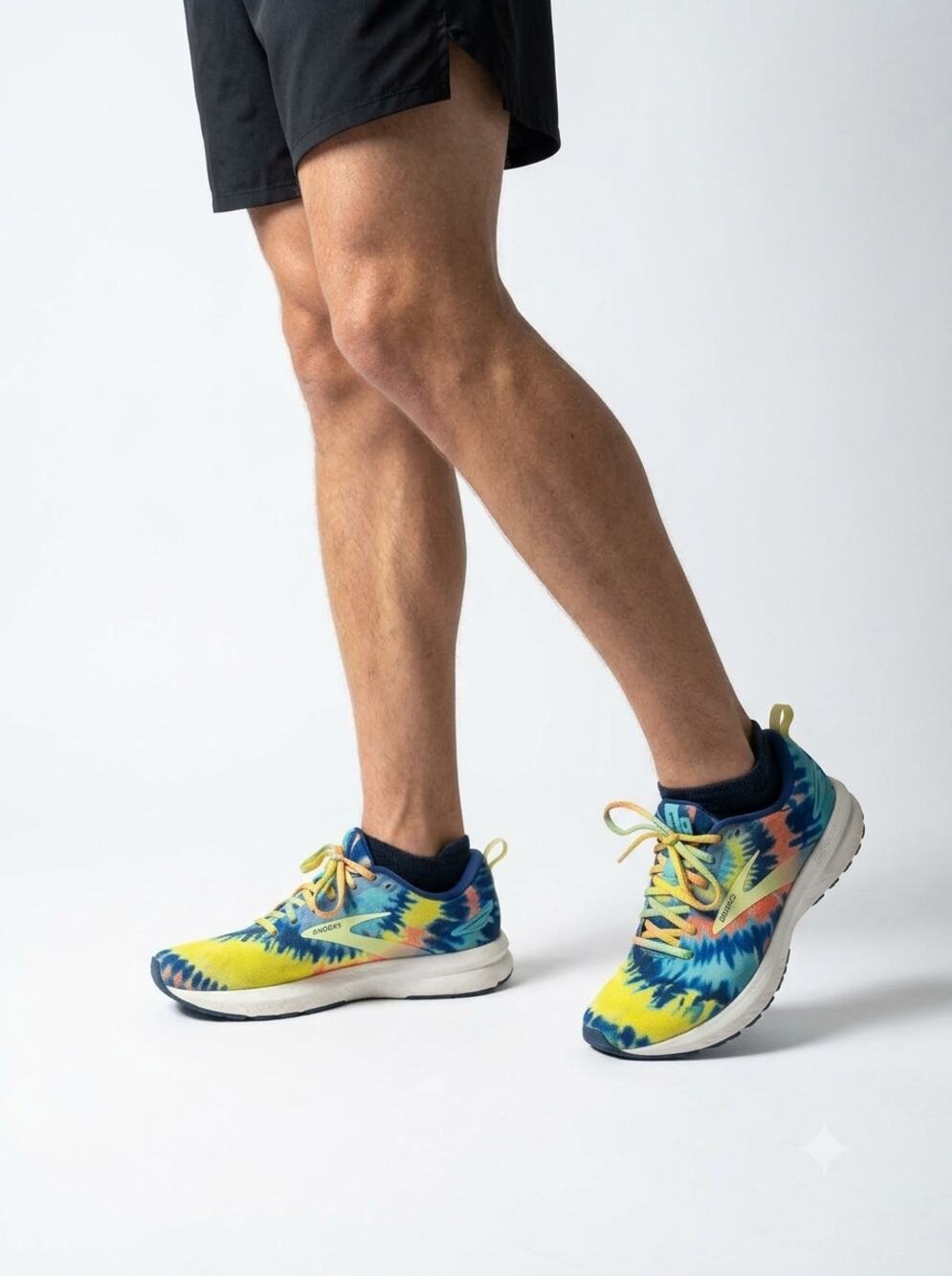 Brooks Running Sneaker Shoes Men's 10 Multicolor Revel 6 Rock 'n' Roll Tie Dye